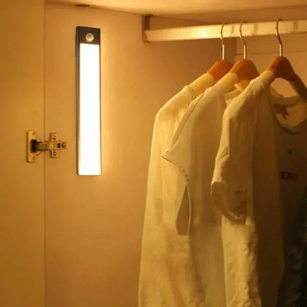 LED lampa sa senzorom - 30cm